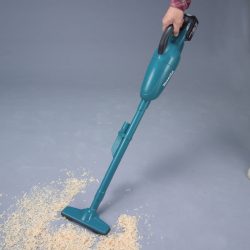 AKUMULÁTOROVÝ VYSÁVAČ Makita DCL180Z