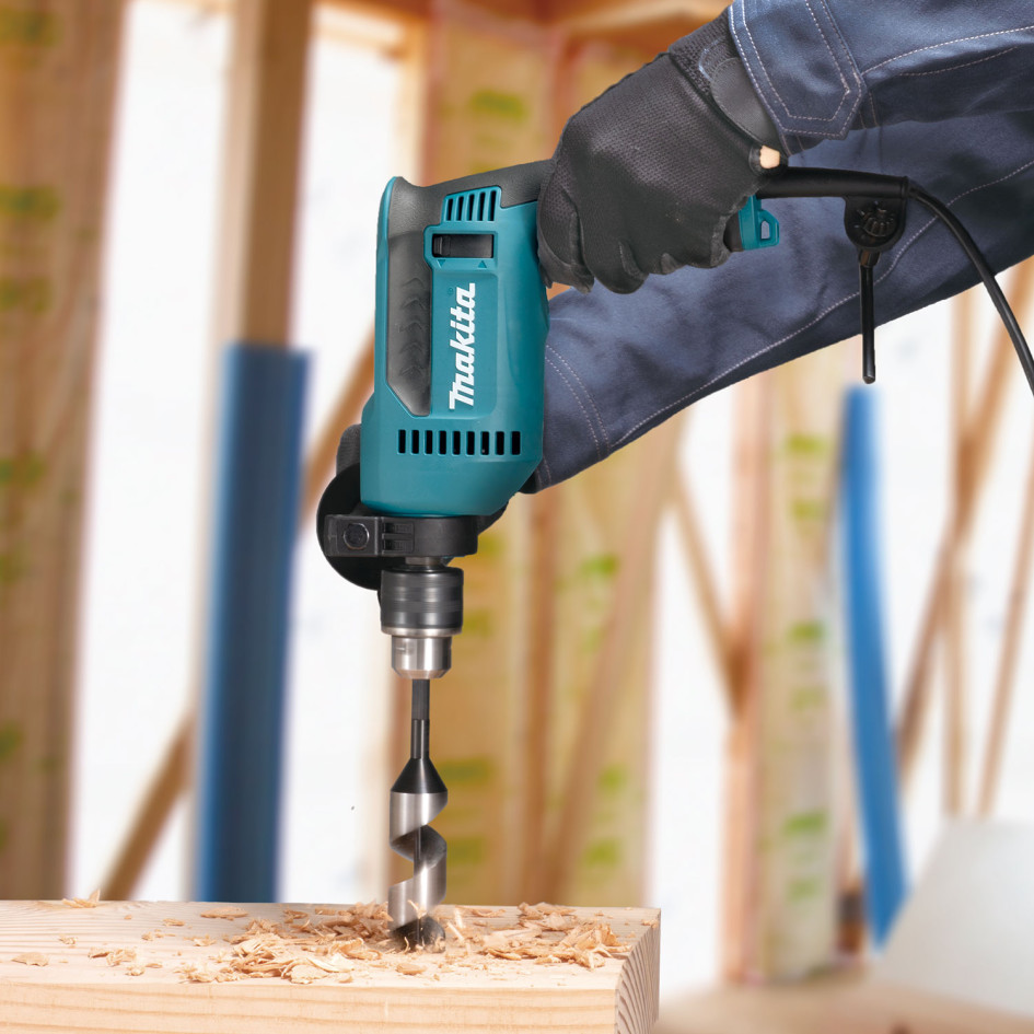 Vŕtačka Makita DP4020