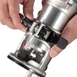 JEDNORUČNÁ FRÉZA Makita RT0702C